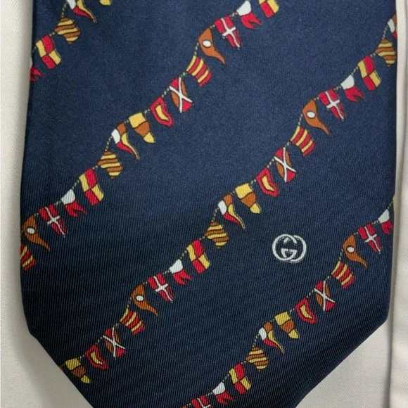 GUCCI Silk Tie - Picture 3 of 6